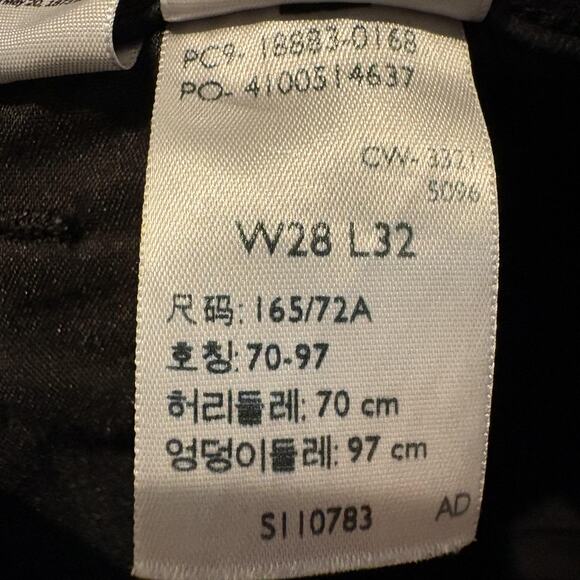 Levi’s Premium 724 High Rise Straight Jeans 28 Black Distressed Knee Hemmed 26” - Picture 16 of 16